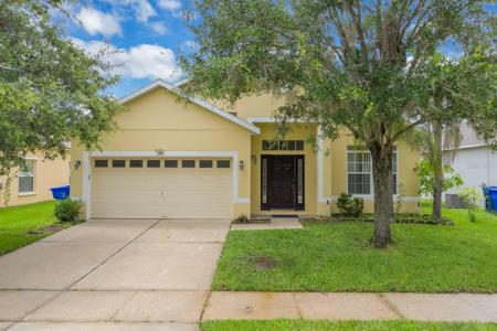954 HACIENDA CIRCLE