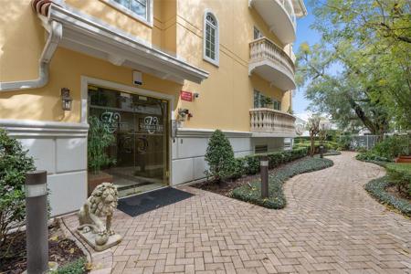 200 S INTERLACHEN AVENUE