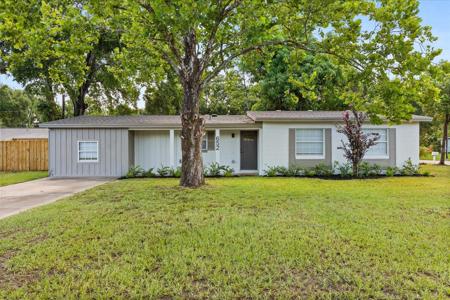 652 SHERWOOD COURT