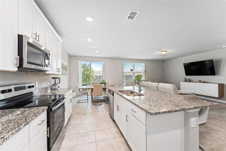 3053 CASSIDY LANE