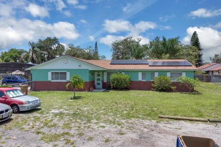 2266 LAKE LIZZIE COURT