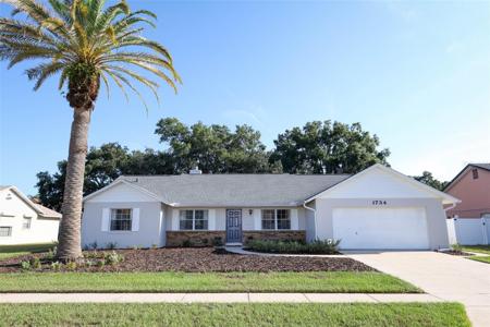 1734 WILLA CIRCLE
