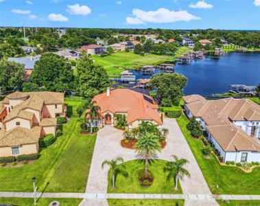 812 JOHNS POINT DRIVE