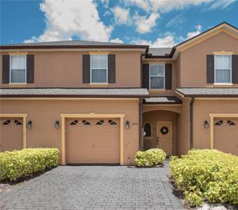 2241 RETREAT VIEW CIRCLE