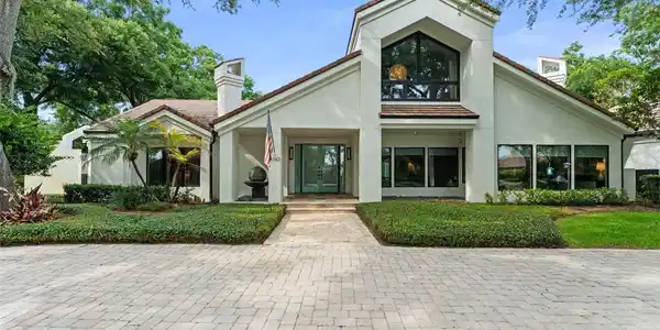 9743 CHESTNUT RIDGE DRIVE