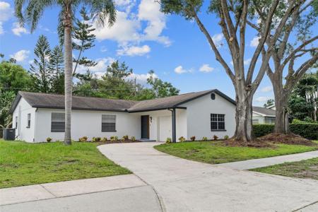 2512 LAKE ELLEN CIRCLE