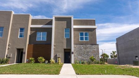 2575 SANTORINI DRIVE