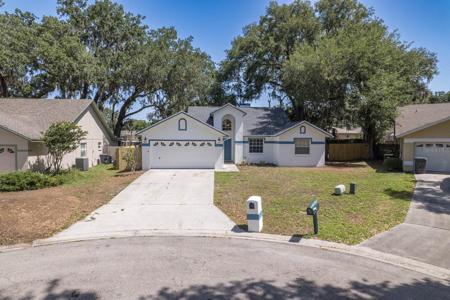 748 SAGEWOOD DRIVE