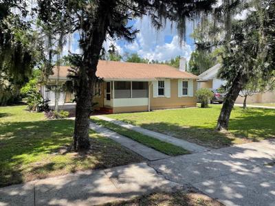 1512 HOLLY ROAD