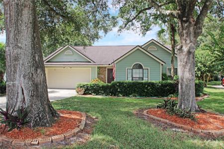 443 COUNTRY WOOD CIRCLE