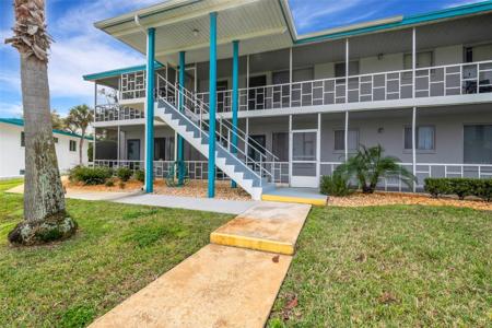 1600 W LAKE PARKER DRIVE