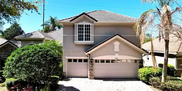 8854 OAK LANDINGS COURT