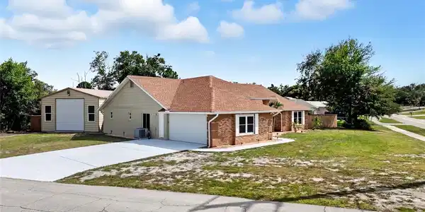 2355 FOUNTAIN ROAD