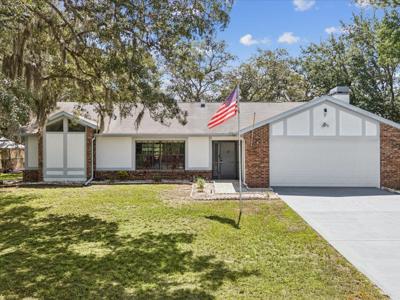 2404 KNOLL DRIVE