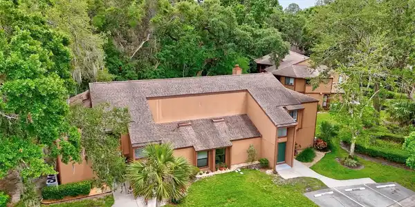 8 OAKMONT COURT