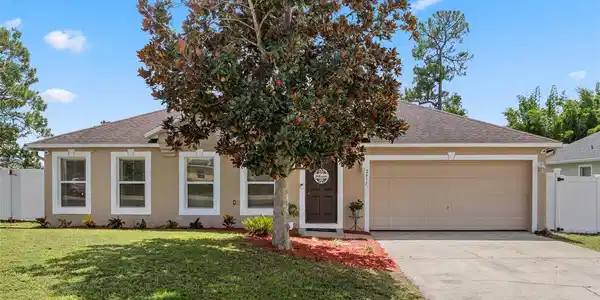 2417 TRACY LANE