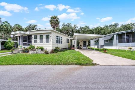 9 COCOS PLUMOSA DRIVE