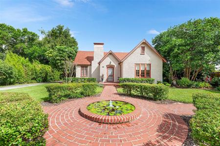 1323 STATELY OAKS DRIVE NW