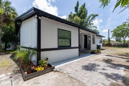 722 CARLSON DRIVE