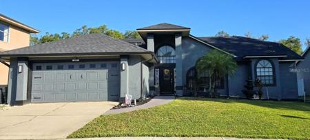 653 OAK HOLLOW WAY