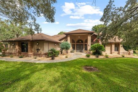 6491 LAUREL OAK DRIVE