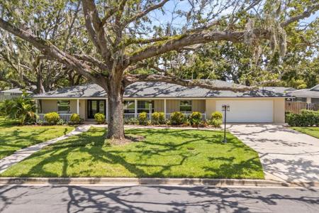 708 VALENCIA COURT