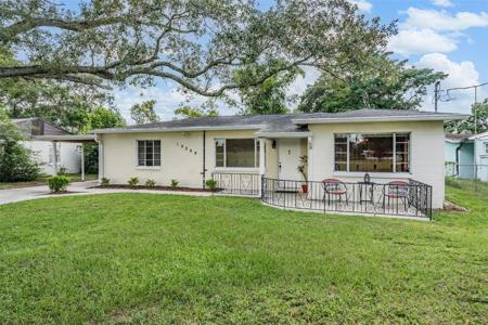 10208 N OAKLEAF AVENUE