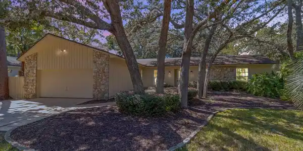 107 WAYLAND CIRCLE