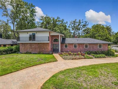 1850 LAKESHORE CIR
