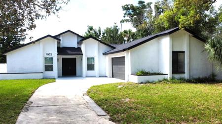 1932 HOUNDSLAKE DRIVE