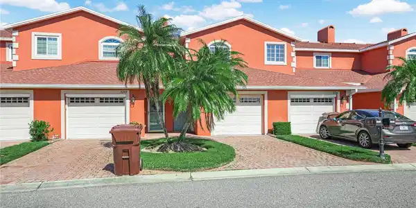 2204 ASHTON PALMS DRIVE