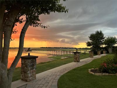 1501 SUNSET POINTE PLACE