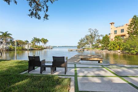 1739 BAYOU GRANDE BOULEVARD NE