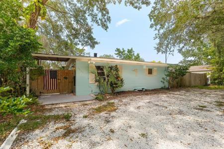 6129 BEACON POINT DRIVE