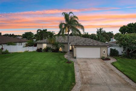 5036 DOVER STREET NE