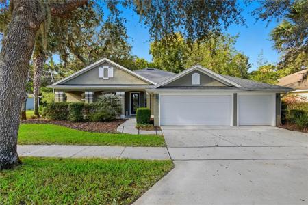 9 CREEKSIDE DRIVE