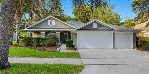 9 CREEKSIDE DRIVE