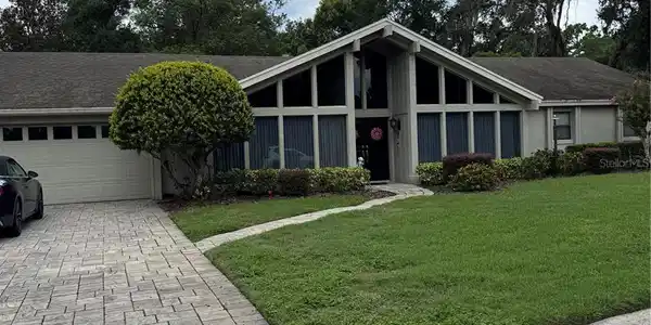 214 ROYAL OAKS CIRCLE