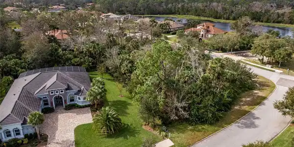 2 BLUE OAK LANE