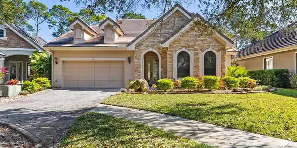 30 LAKESIDE DRIVE