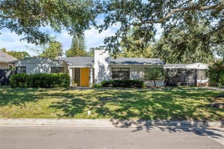 825 W WINTER PARK STREET