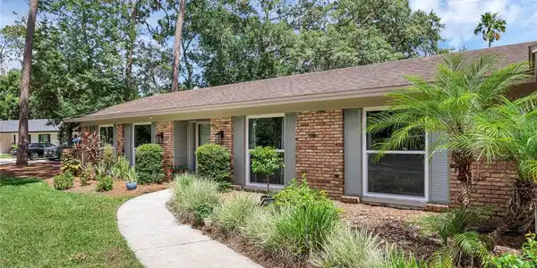 223 ROYAL OAKS CIRCLE