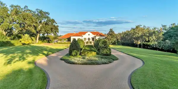 2300 N SCENIC HIGHWAY