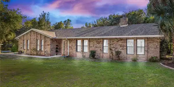 634 E LEHIGH DRIVE