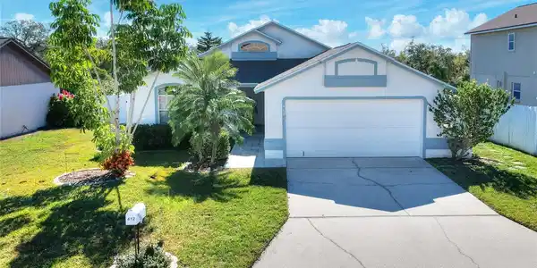 412 EMERALD COVE LOOP