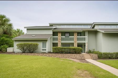 806 PINEWOOD COURT