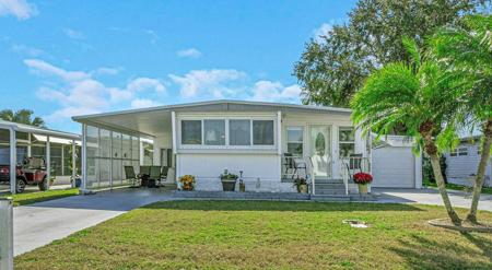 294 COLONIAL BOULEVARD