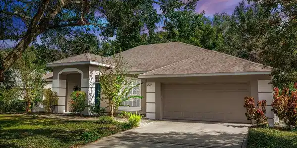 2509 GABLES DRIVE