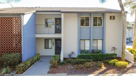 2 ESCONDIDO CIRCLE