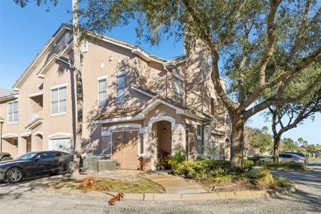 10406 VILLA VIEW CIRCLE